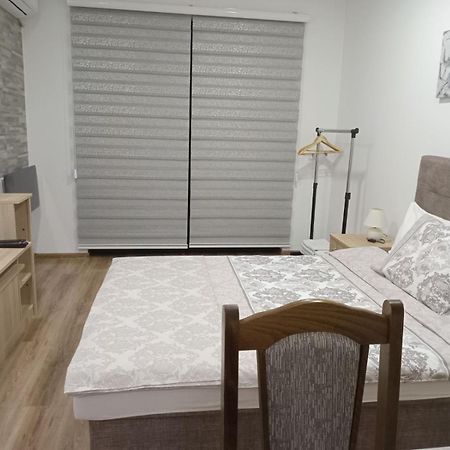 Apartments Karic Aerodrom Tuzla Dubrave Gornje 외부 사진