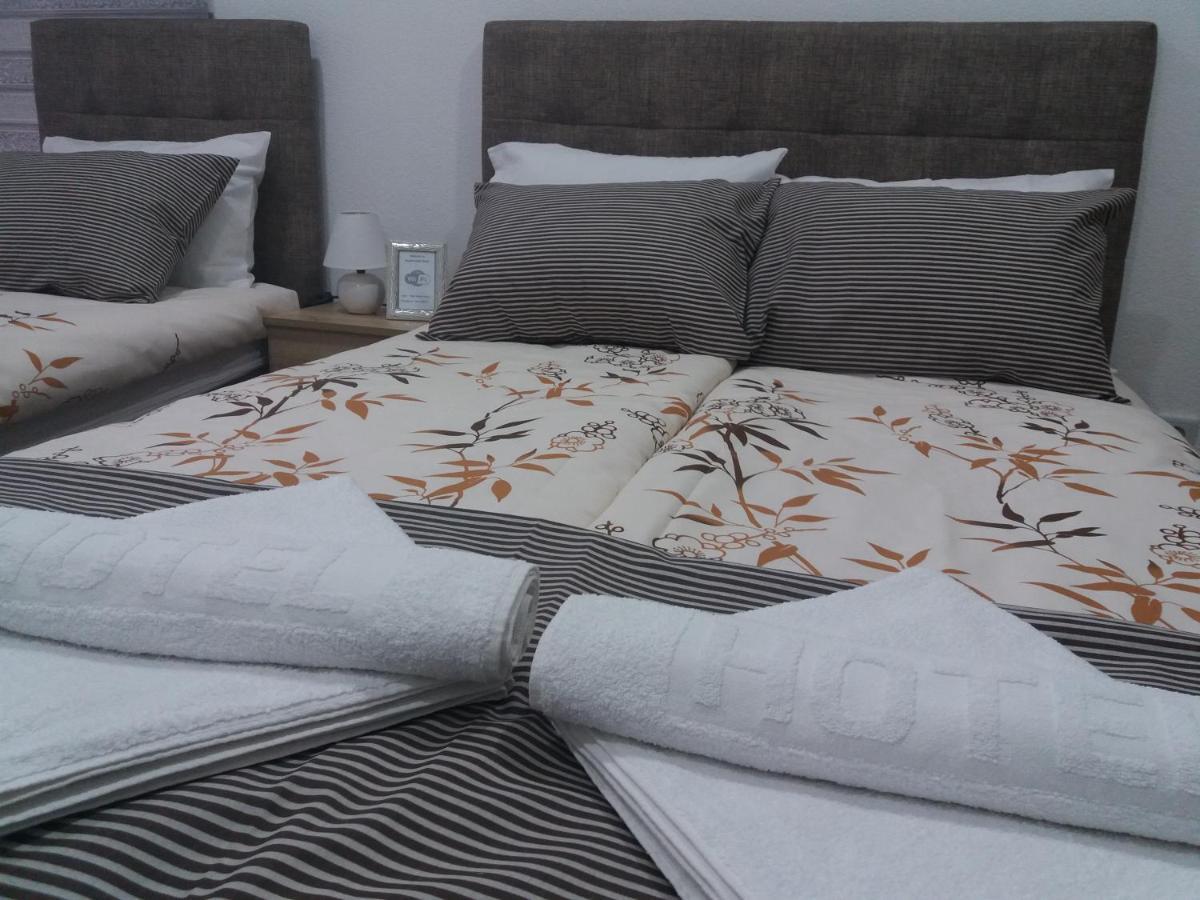 Apartments Karic Aerodrom Tuzla Dubrave Gornje 외부 사진