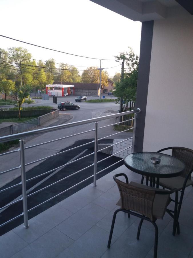 Apartments Karic Aerodrom Tuzla Dubrave Gornje 외부 사진