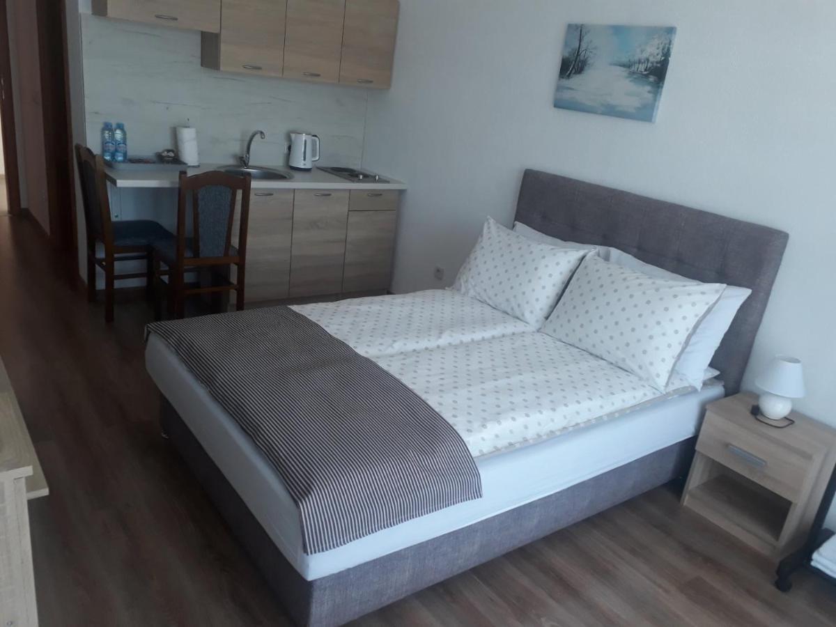 Apartments Karic Aerodrom Tuzla Dubrave Gornje 외부 사진