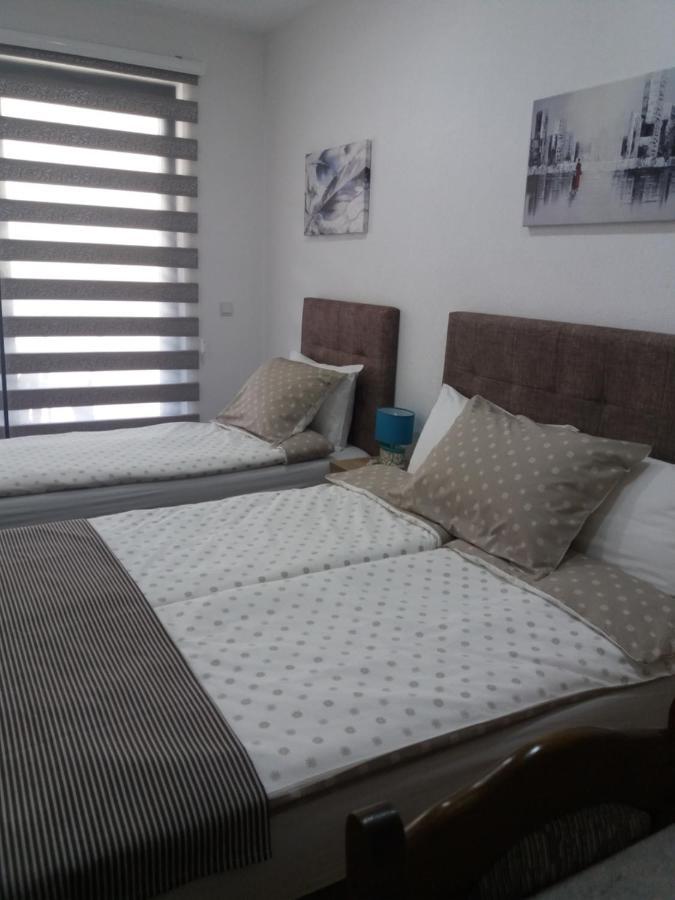 Apartments Karic Aerodrom Tuzla Dubrave Gornje 외부 사진